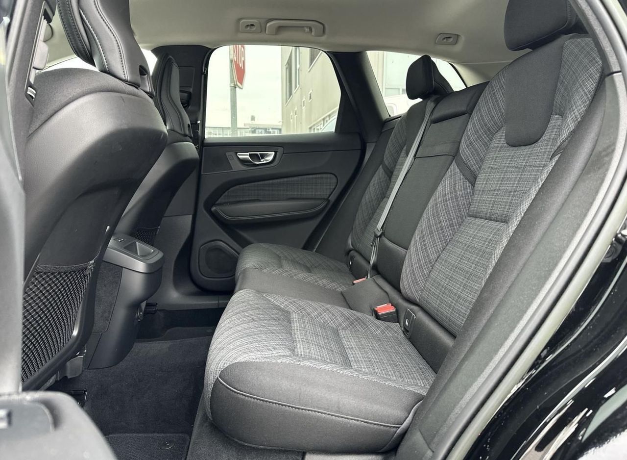 Zunanja slika - Volvo XC60 - B4D Core Avt. LED-KAMERA-KEYLESS - 12