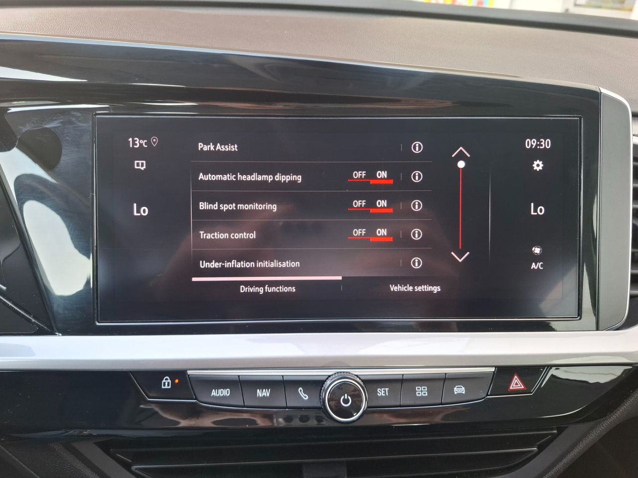 Zunanja slika - Opel Grandland X - 1.2 TURBO 96KW - 10