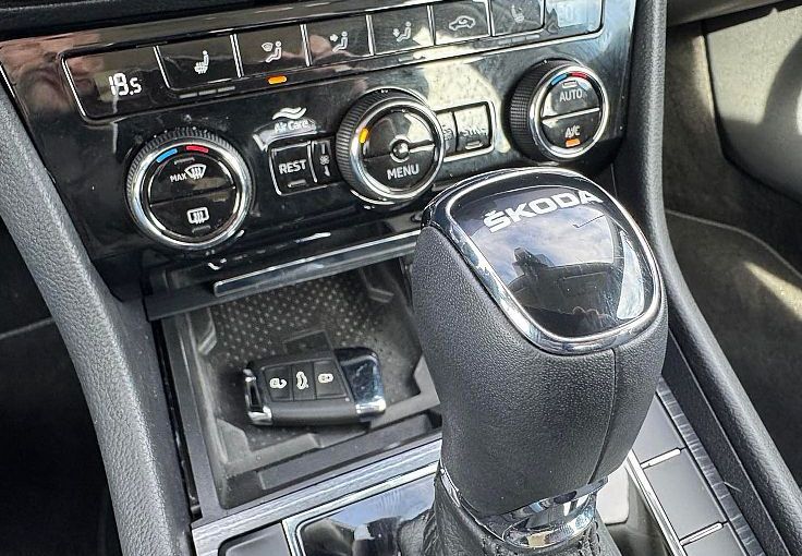 Zunanja slika - Škoda Superb - 2.0 TDI 150ks °AUTOMATIC°FULL LED°VIRTUAL°ALU 17 - 12