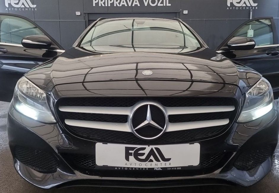 Zunanja slika - Mercedes-Benz C-Razred - C 200 CDI-AVNTGARDE SPORT-USNJE-NAVI-TEMPOMAT-... - 7