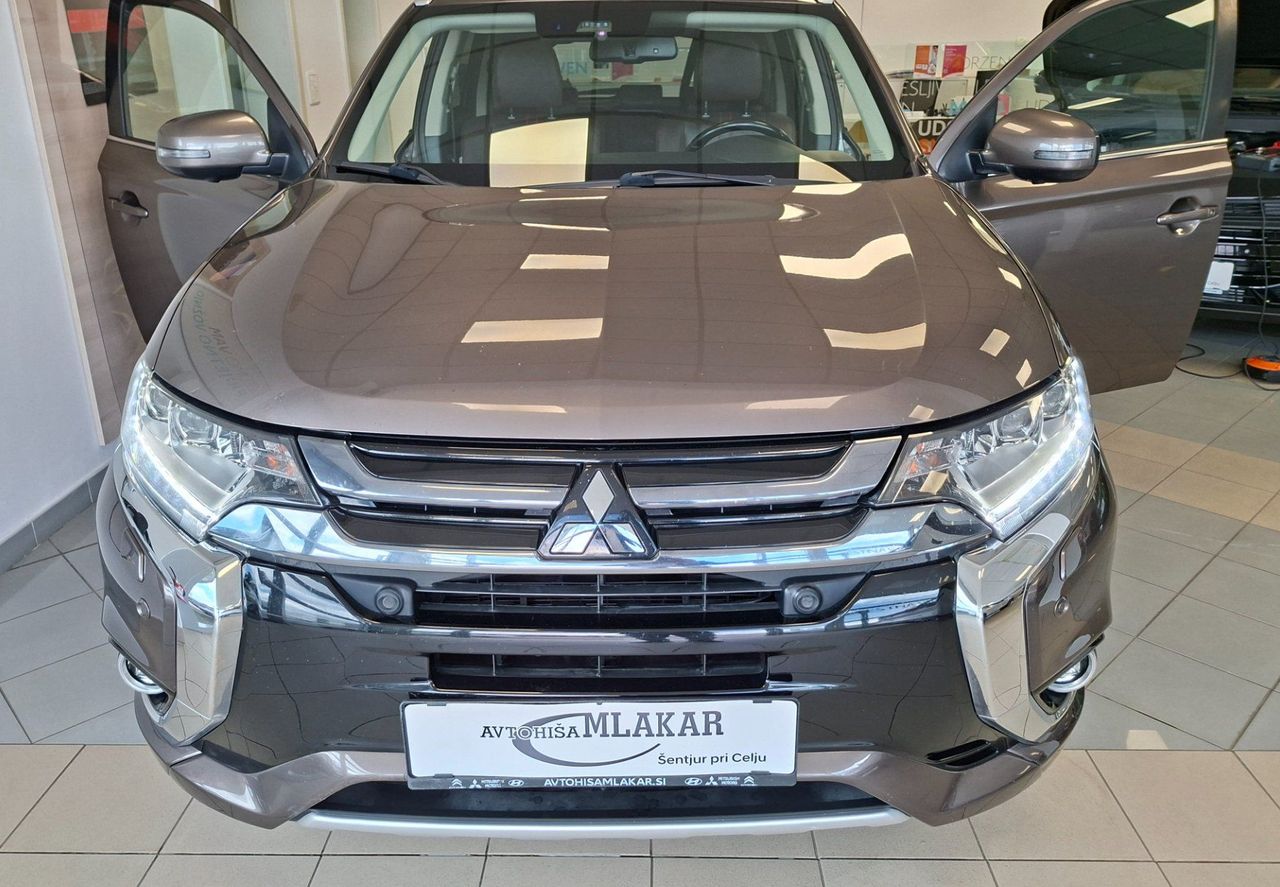 Zunanja slika - Mitsubishi Outlander - PHEV 4WD 2.0 Instyle Navi+ Avt.-SLO-ODLIČEN- - 6