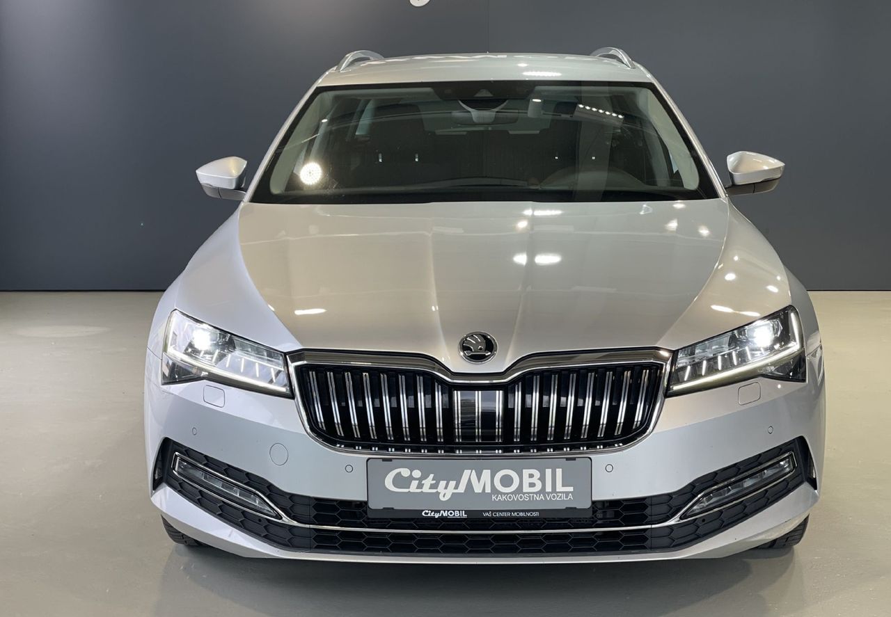 Zunanja slika - Škoda Superb - SLO-NAVIGACIJA-VIRTUAL-MEMORY-RADAR-ALU19-KAMERA - 2
