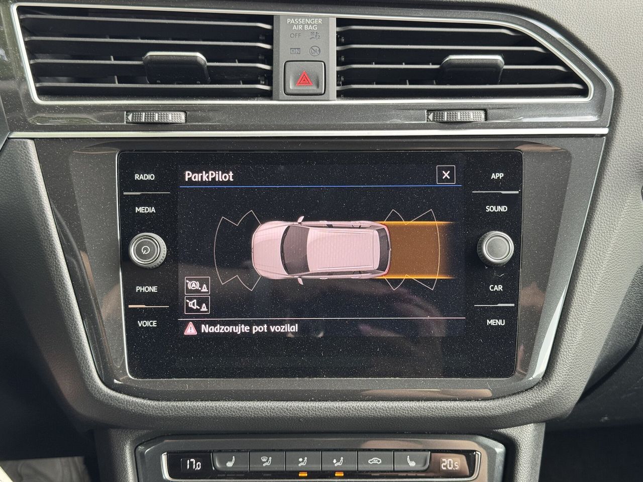 Zunanja slika - VW Tiguan - 2.0 TDI BMT ComfortlineED 115KM OPR. VELIKI SERVIS - 15