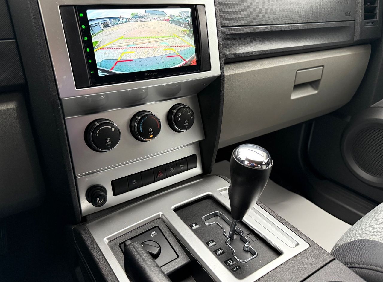 Zunanja slika - Dodge Nitro - 2.8 16V CRD 4WD AUT. SLO.VOZILO MULTIMEDIJA KAMERA - 15