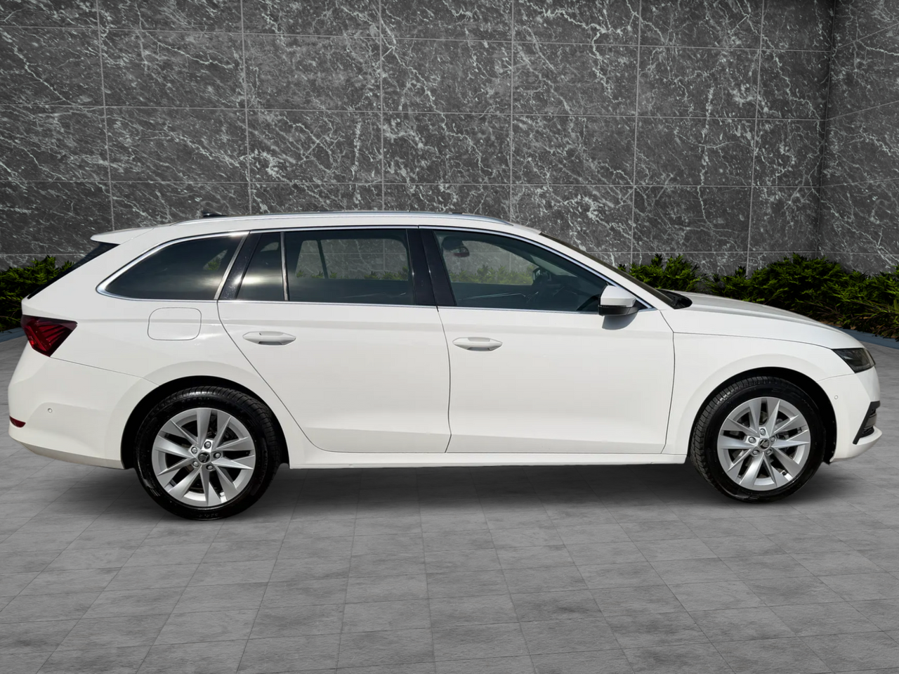 Zunanja slika - Škoda Octavia - 2.0TDI Style DSG 150PS MATRIX ACC PRIKLOP ALU17 - 6