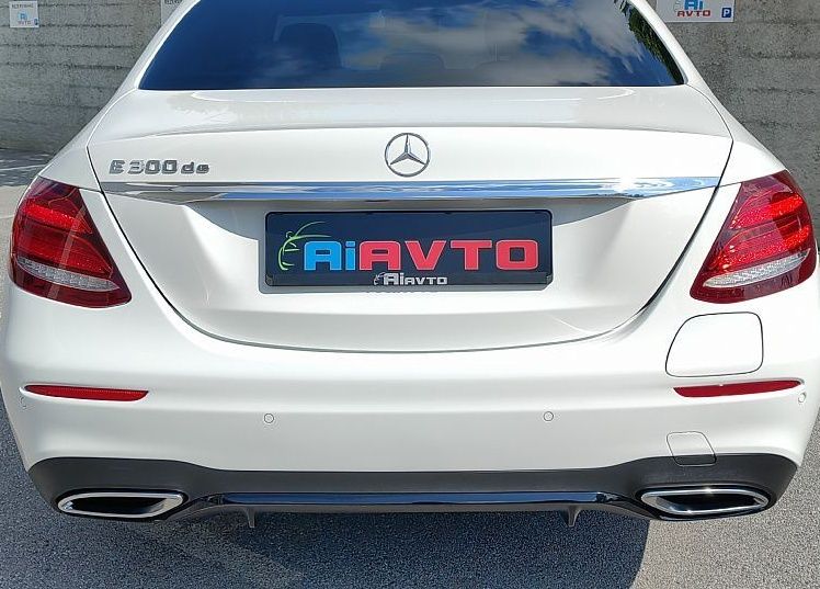 Zunanja slika - Mercedes-Benz E-Razred - LIMO-300-de-2X-AMG-LINE-WIDESCREN-360-KAM-LED-ACC- - 7