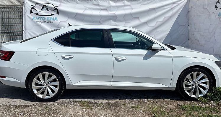 Zunanja slika - Škoda Superb - 2.0 TDI-LED-NAVI-MEMORY-18COL-PDC+KAM-GRETJE - 5