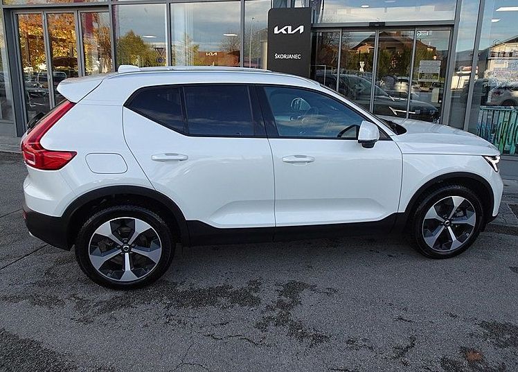 Zunanja slika - Volvo XC40 - 2.0 B3 Core 2WD -VIRTUAL -KAMERA -NAVI - 6