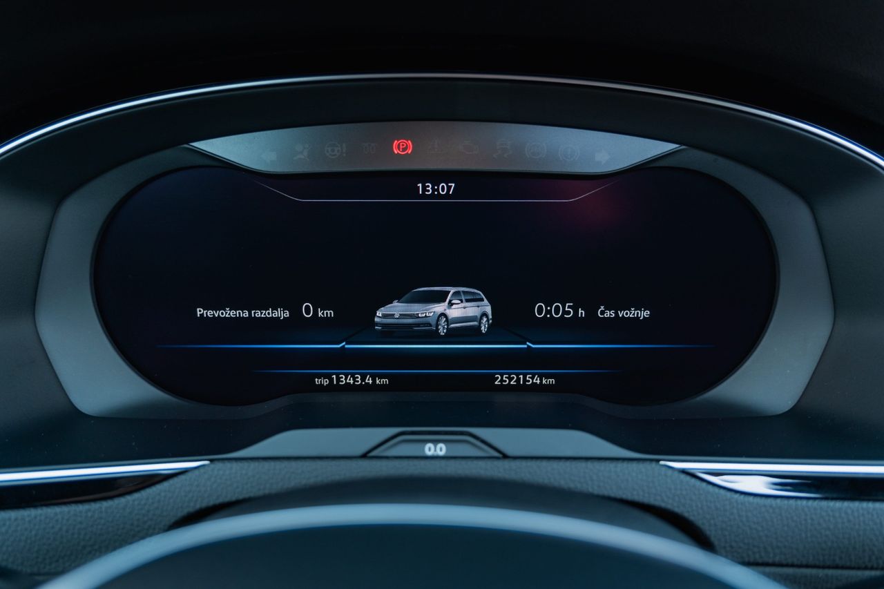 Zunanja slika - VW Passat - Variant 2,0 TDI BMT Connect DSG - 12