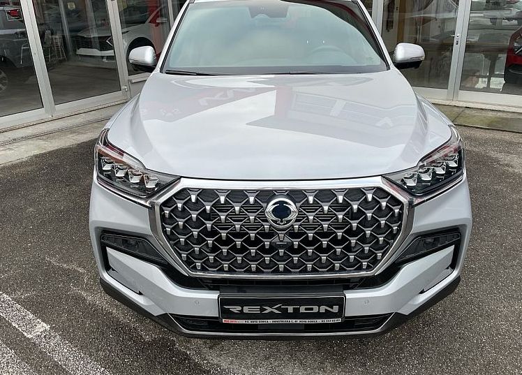 Zunanja slika - SsangYong Rexton - 2.2 XDi Limited Exclusive Panorama 4WD A T - 2