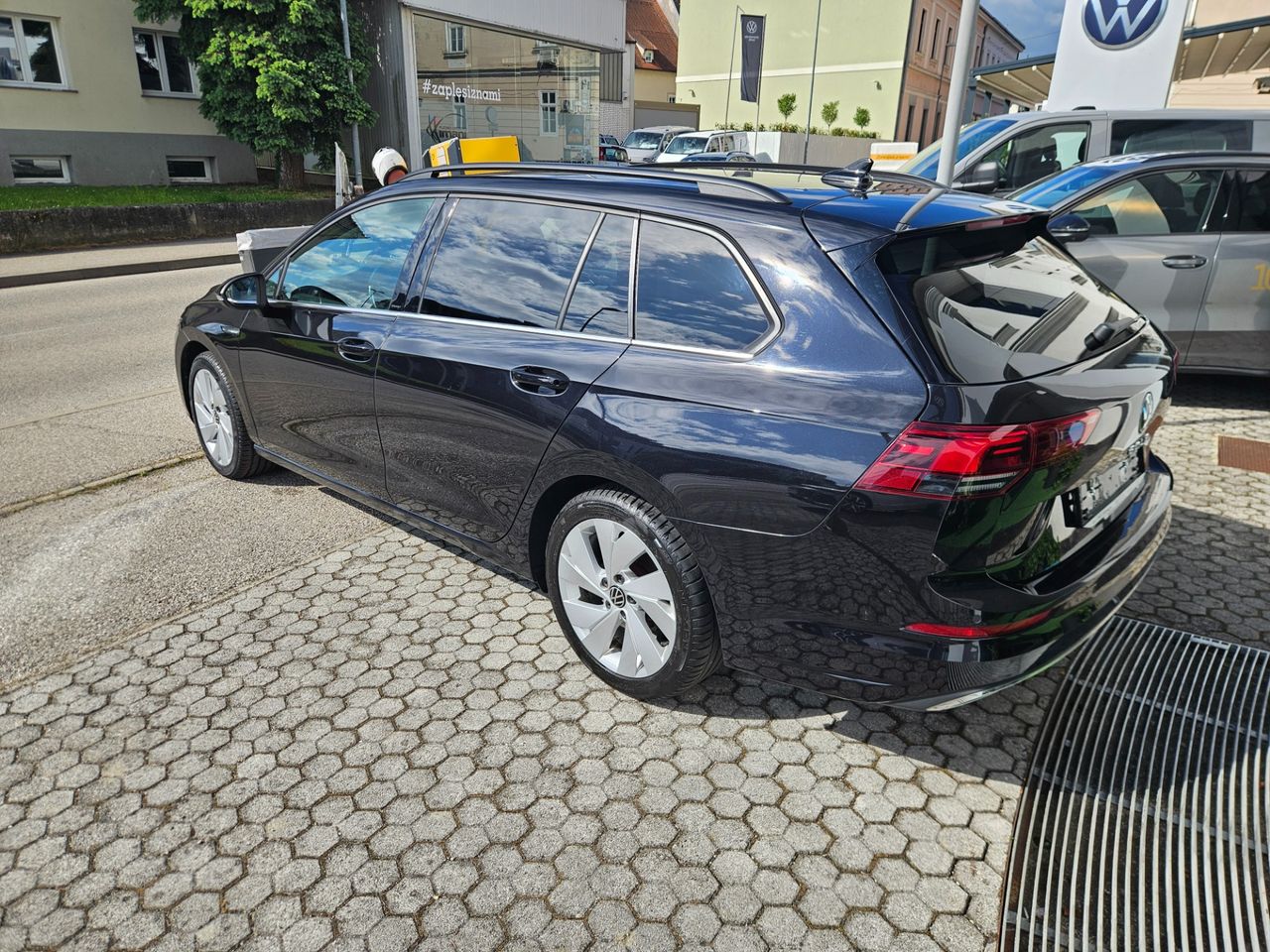Zunanja slika - VW Golf - 2.0 TDI Style DSG - 4