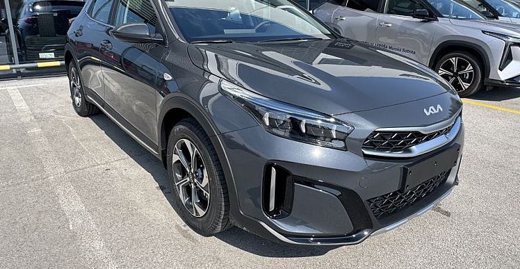 Zunanja slika - KIA XCeed - 1.0 T-GDi LX SMART ISG. M T 84.6 kW - 1