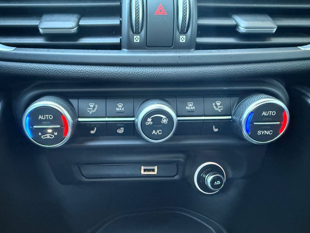 Zunanja slika - Alfa Romeo Giulia - 2.0 Turbo 280 Ti - AVTOMATIK + POTRJENA SERVISNA - 11