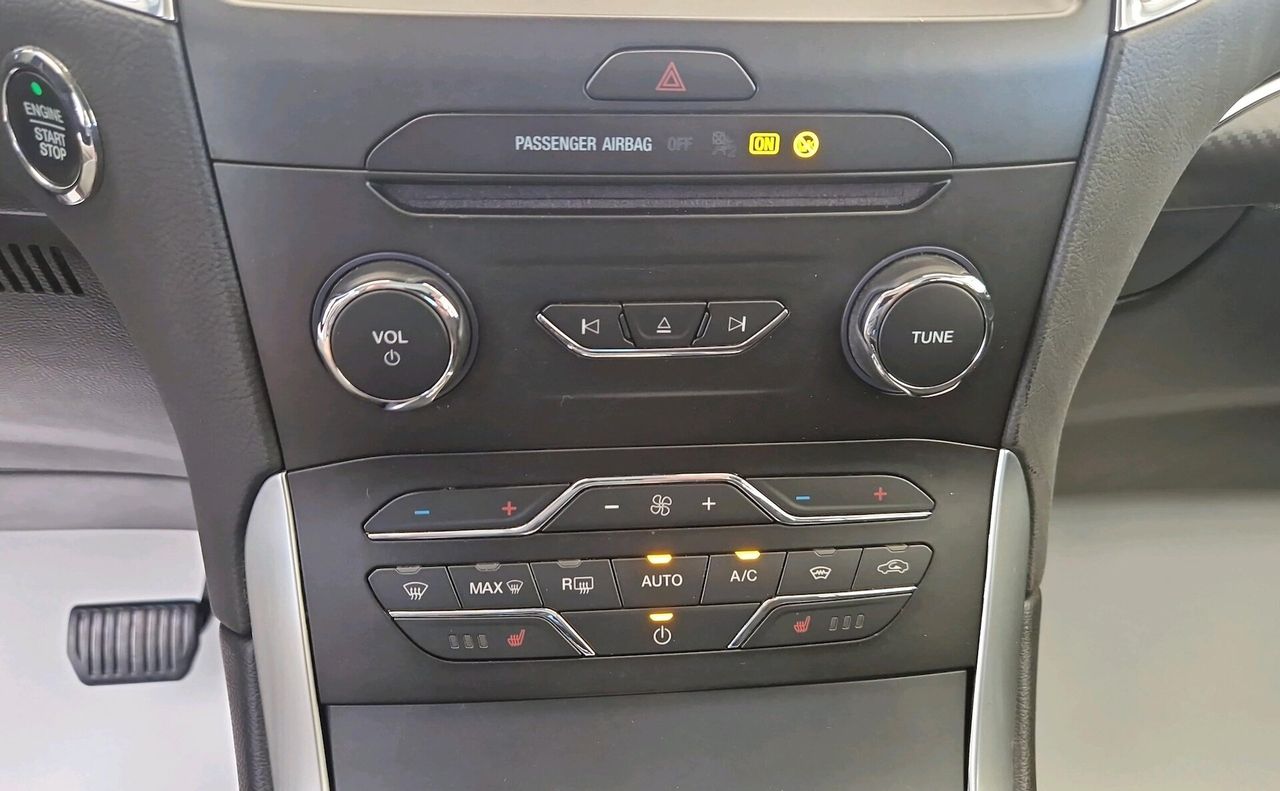 Zunanja slika - Ford S-MAX - 2.5 Hybrid FHEV Titanium AVT-NAVI-PDC-KEYLES-ZIM.P - 21