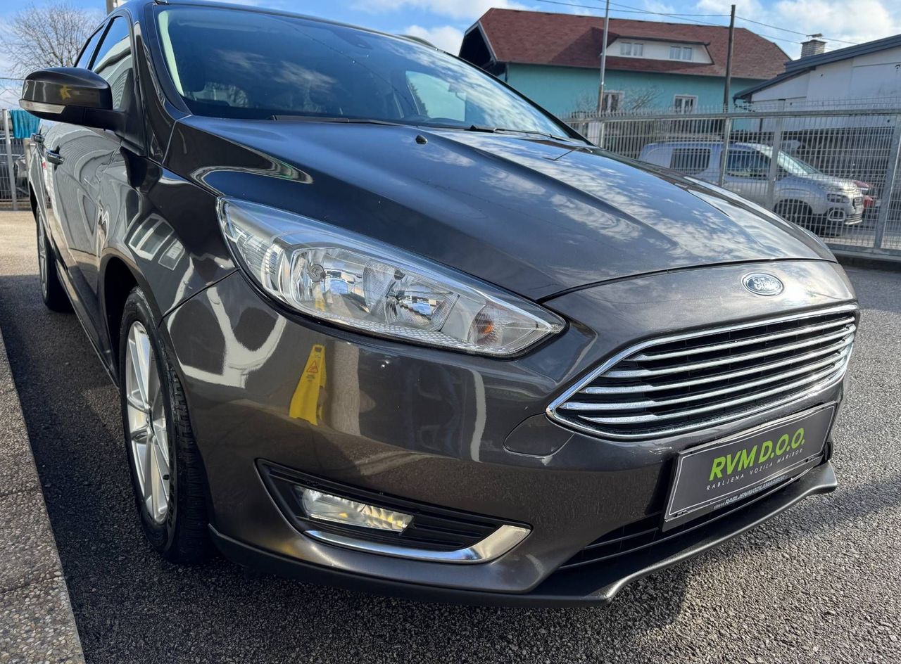 Zunanja slika - Ford Focus - TITANIUM°SLO°AVT.KLIMA°PARK.SEN.°ALU°BLUETOOTH°P.. - 4