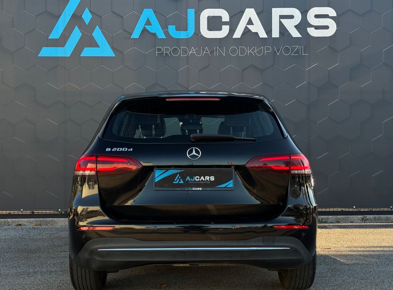 Zunanja slika - Mercedes-Benz B-Razred - B 200 d-Usnje-Ful led-Kamera-Widescreen-F1... - 6