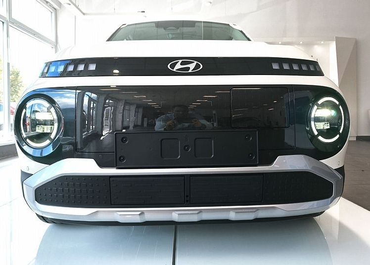 Zunanja slika - Hyundai Inster - 84 KW 49KWH PREMIUM-WINTER-17COL-GRETJE BAT.-VIDEO - 2