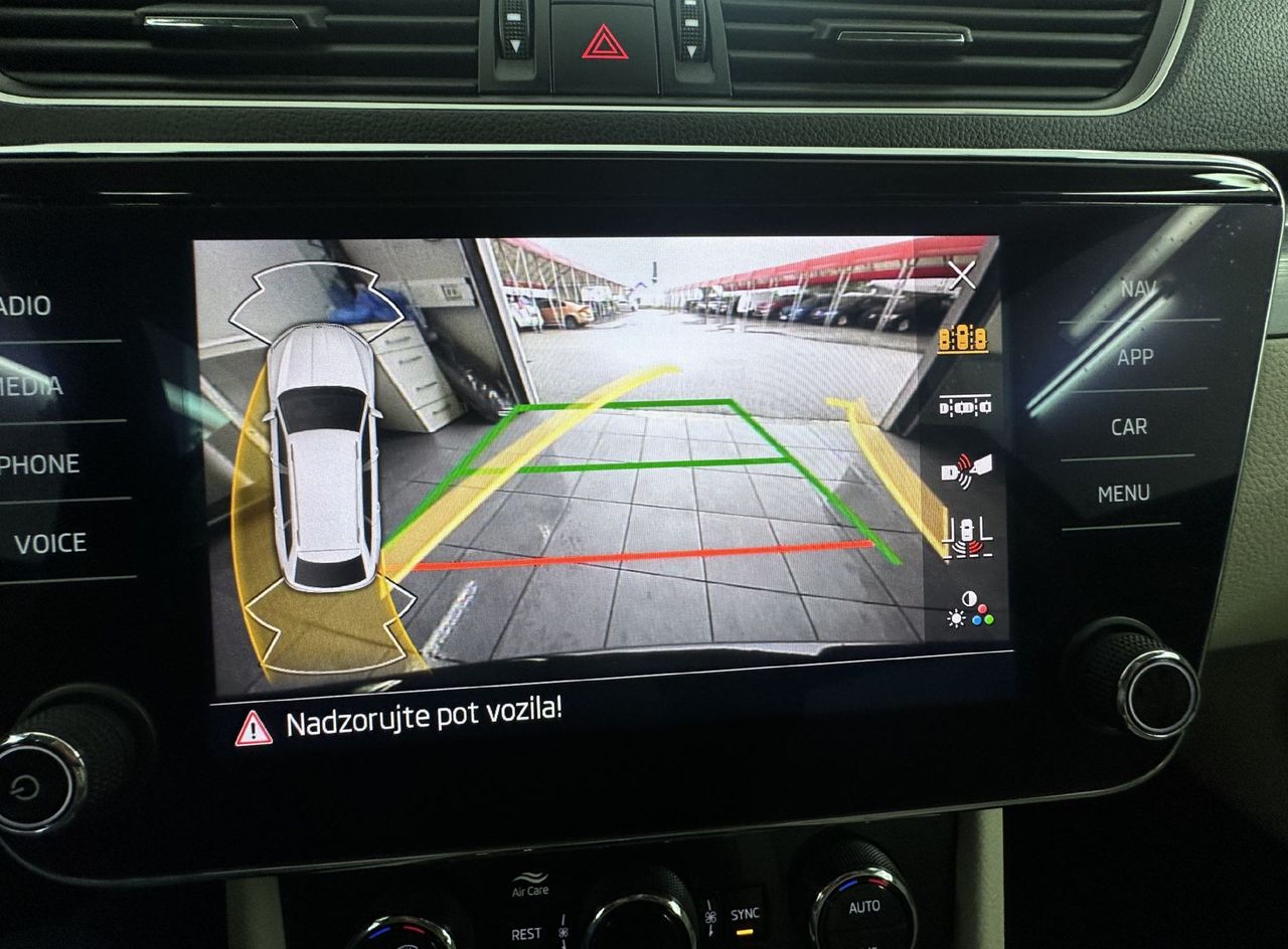 Zunanja slika - Škoda Superb - Škoda 1.4 TSI PHEV Style DSG.NEMŠKA+4ALU.KAM - 20