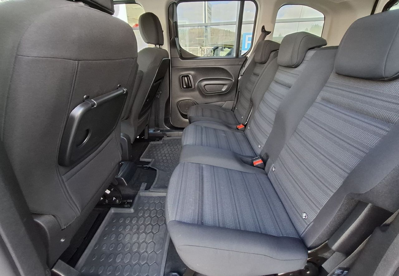 Zunanja slika - Opel Combo - 1.5 HDI 96KW SERVISNA ZGODOVINA + MALO KM - 9