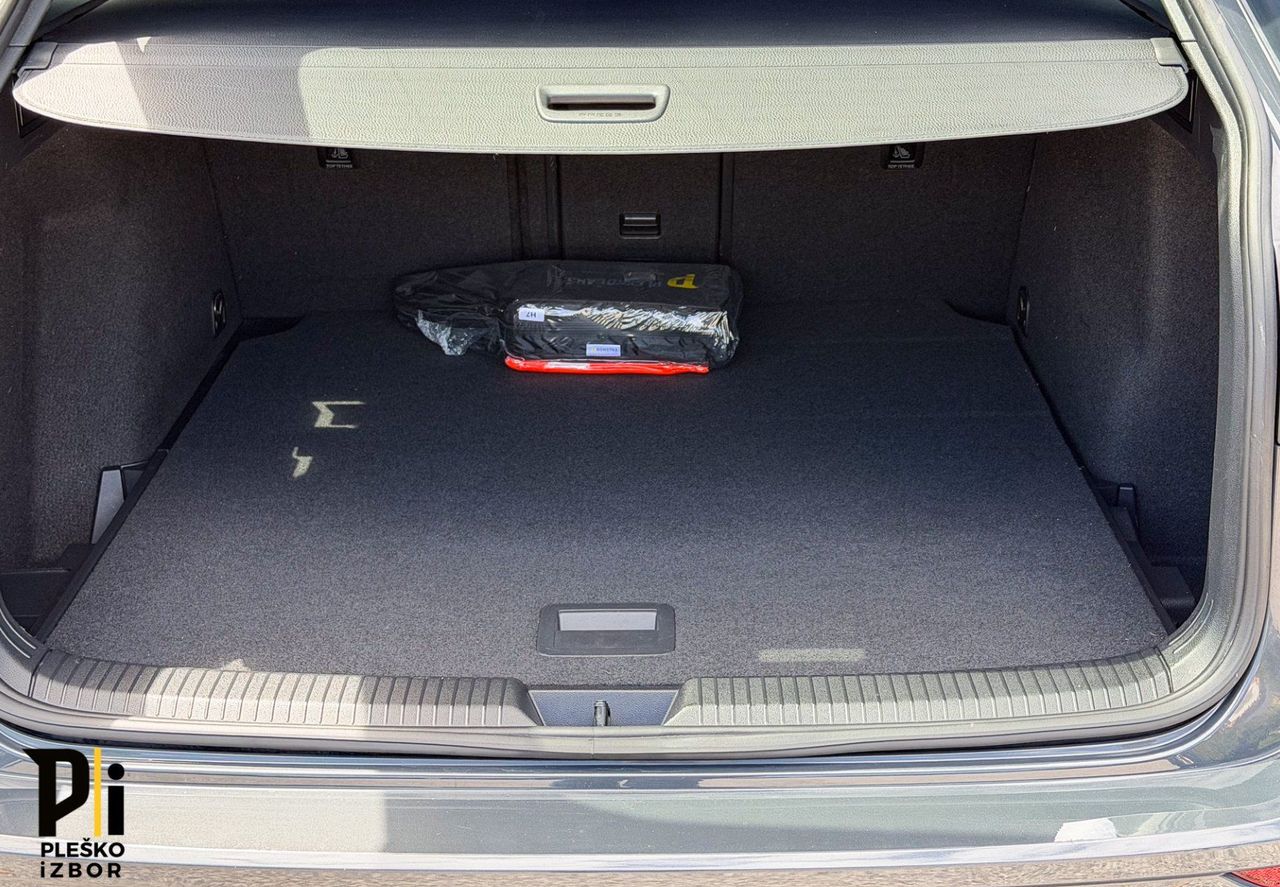 Zunanja slika - VW Golf - Variant 2.0 TDI BMT R-Line DSG - 8