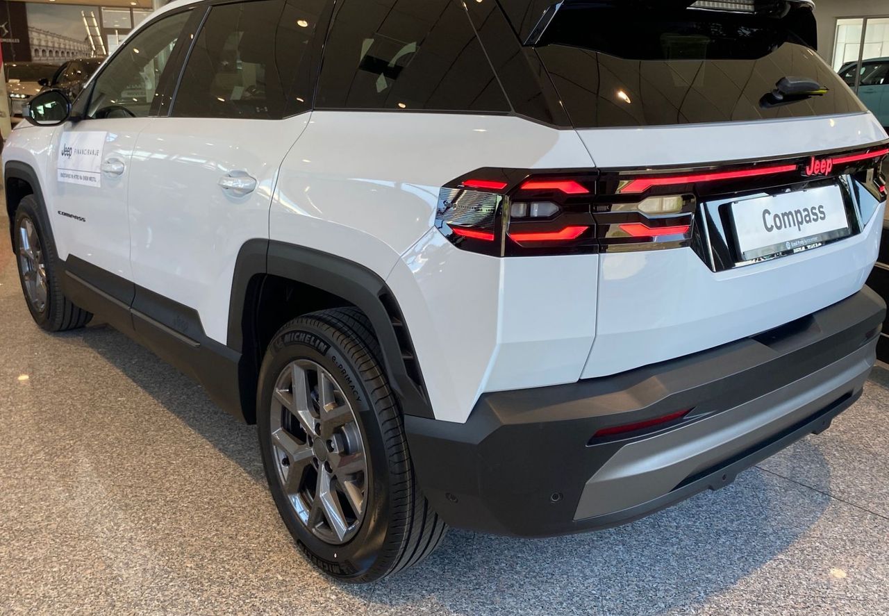 Zunanja slika - Jeep Compass - 1.2 DCT6 e-Hybrid 107kW First Edition - 4