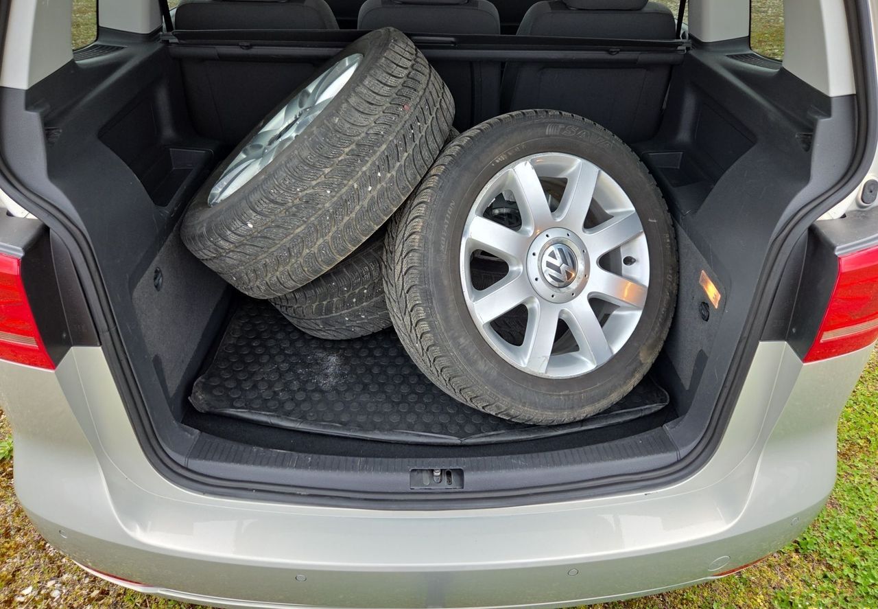 Zunanja slika - VW Touran - 2.0 TDI avt. Highline 103  140 - 12