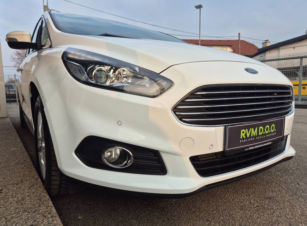 Zunanja slika - Ford S-MAX - TITANIUM°SLO°AUT°NAVI°KAMERA°AVT.KLIMA°PDC°TOUCH°. - 4