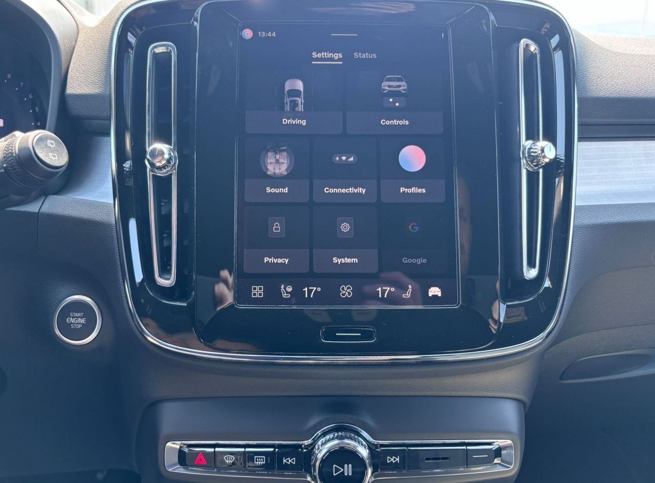 Zunanja slika - Volvo XC40 - B3  P  163hp Core 3 leta garancije + 3 servisi - 14