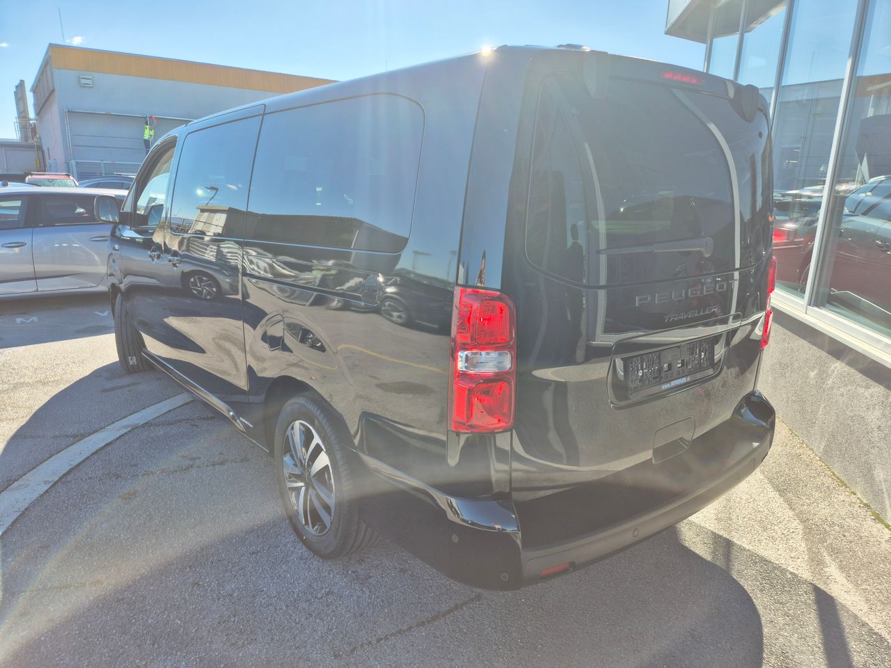 Zunanja slika - Peugeot Traveller - L3 Business Vip 2.2 B-HDI 180 EAT8 - 3