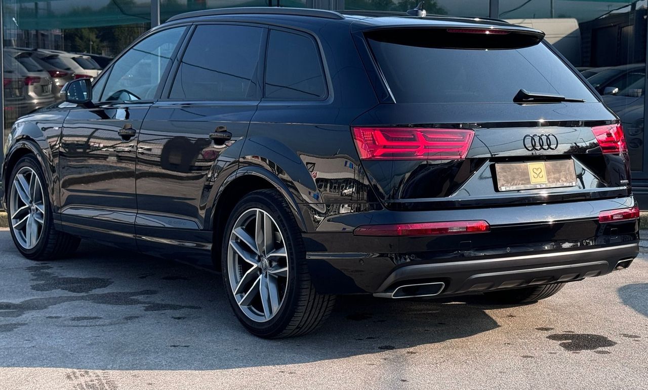 Zunanja slika - Audi Q7 - 3.0TDI Q Blackline Sline Panorama 360 MatLED ACC - 7