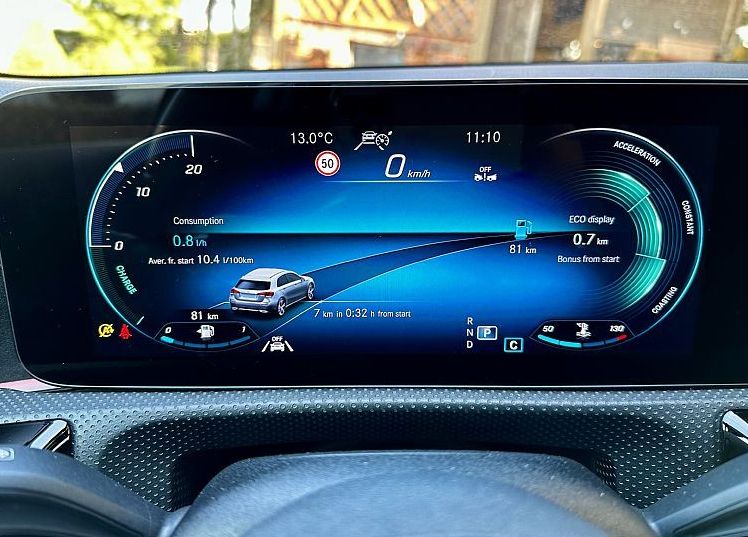 Zunanja slika - Mercedes-Benz A-Razred - 220d AMG+ALU18+ACC+KAMERA+VIRTUAL+AMBIENT+190PS - 11