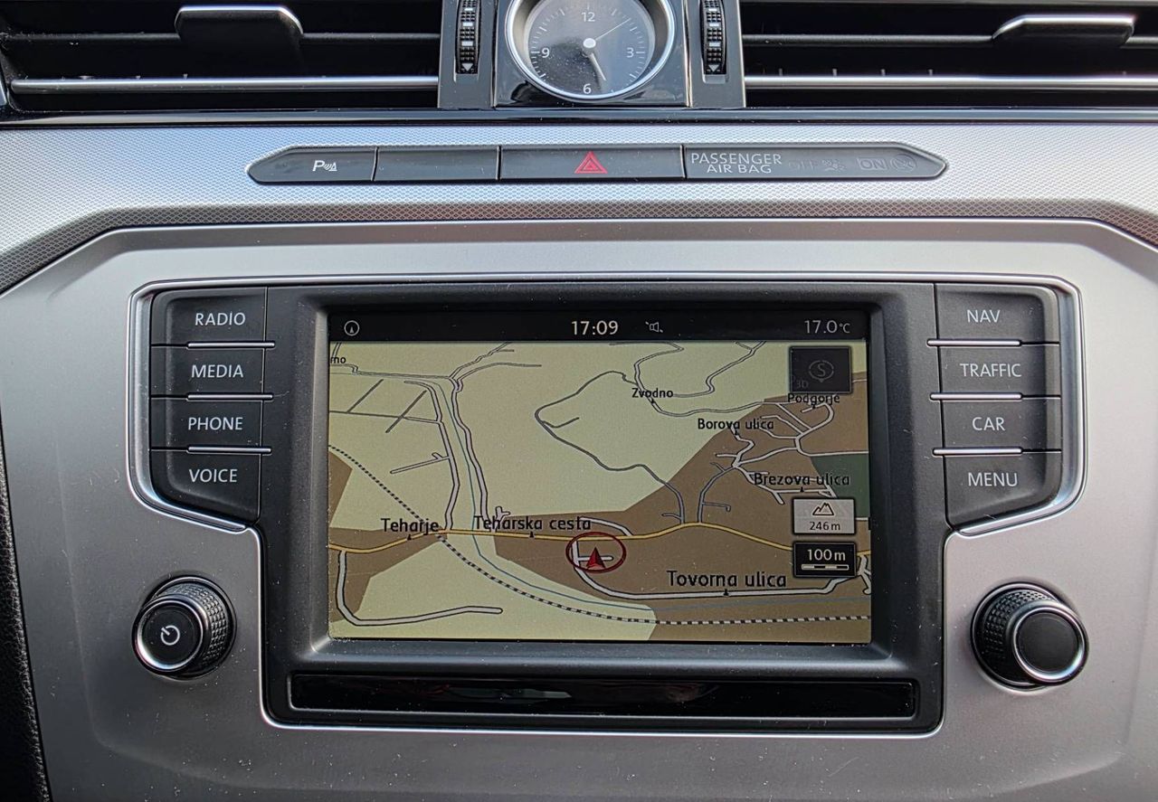 Zunanja slika - VW Passat - 2.0 TDI-AVT-VIRTUAL-LED-XENON-ACC-KAMERA-NAVI-PDC- - 17