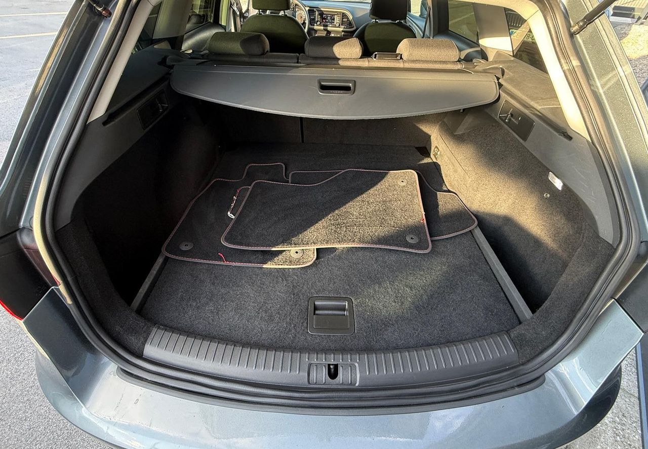Zunanja slika - Seat Leon - ST 1.6 TDI Park-GretjeSED-AVTKLIMA-ALU-BREZ POLOGA - 17