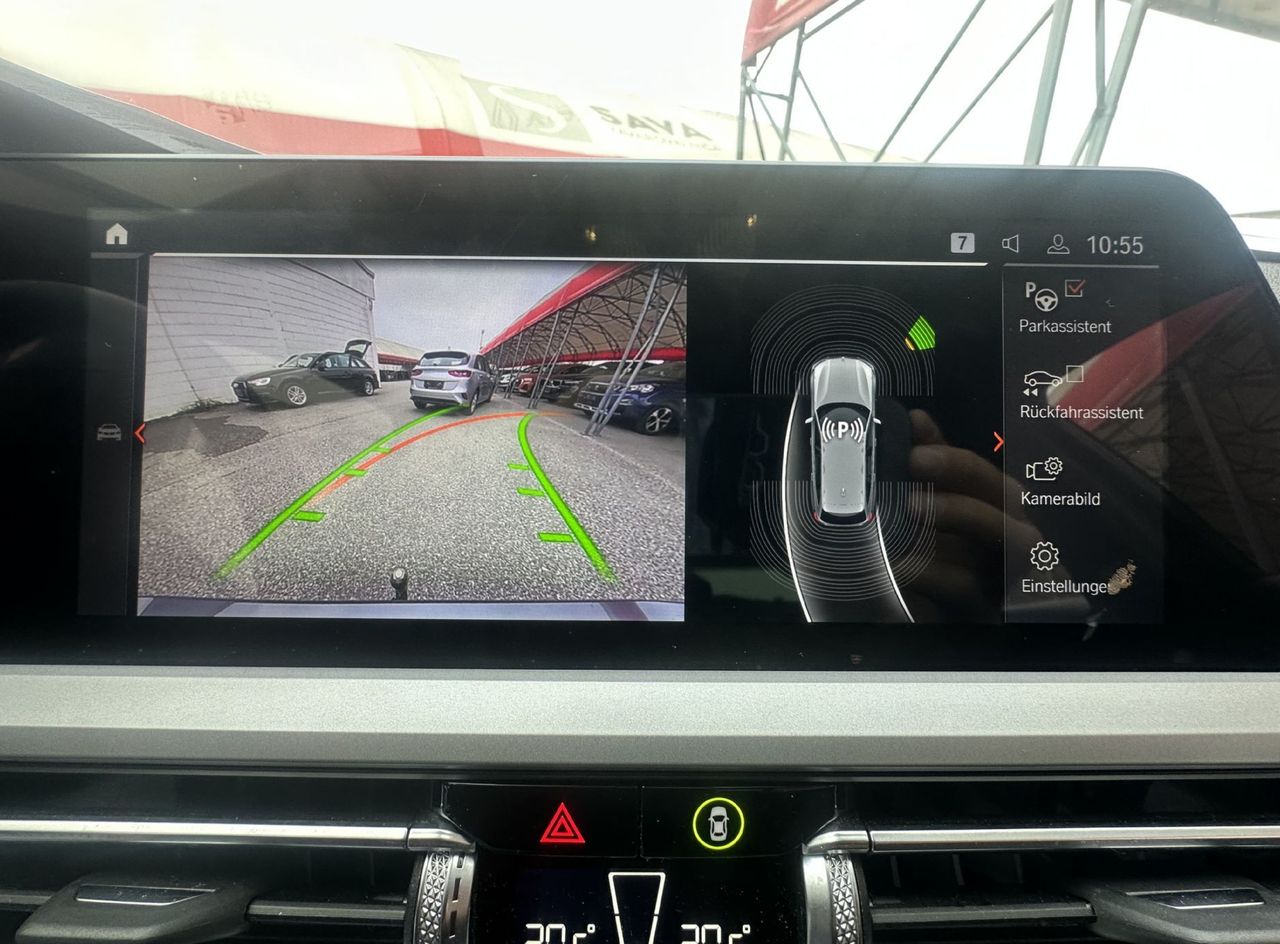 Zunanja slika - BMW Serija 3 - Touring: 318d Touring Luxury.NEMŠKI+4ALU.KAMERA.NAVI.ACC - 20