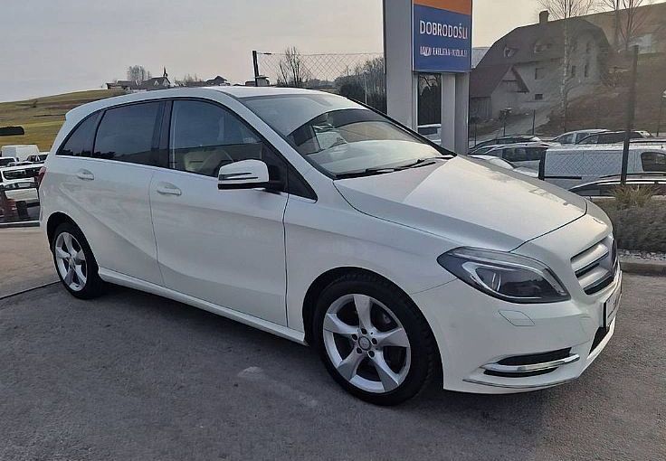 Zunanja slika - Mercedes-Benz B-Razred - B 180 CDI KSENON NAVI 2X PARK-SENZORJI KAMERA - 3