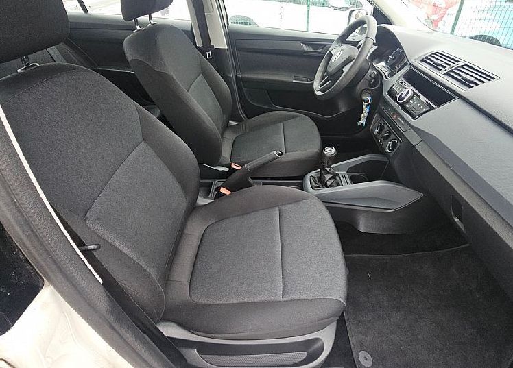 Zunanja slika - Škoda Fabia - 1.0 TSI 95ks °2-UPORABNIK° °LED° ° USB ° - 9