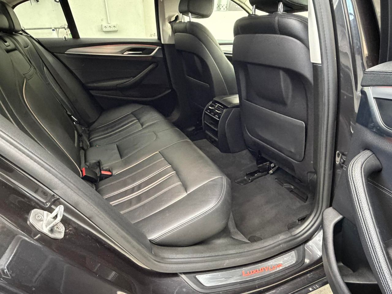 Zunanja slika - BMW Serija 5 - 520d xDrive Avt. - 5