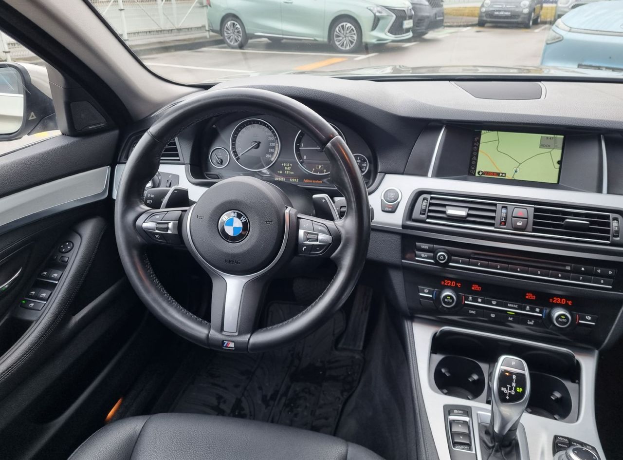 Zunanja slika - BMW Serija 5 - Touring: 525d xDrive AVTOMATIK-HARMAN KARDON-PDC - 9