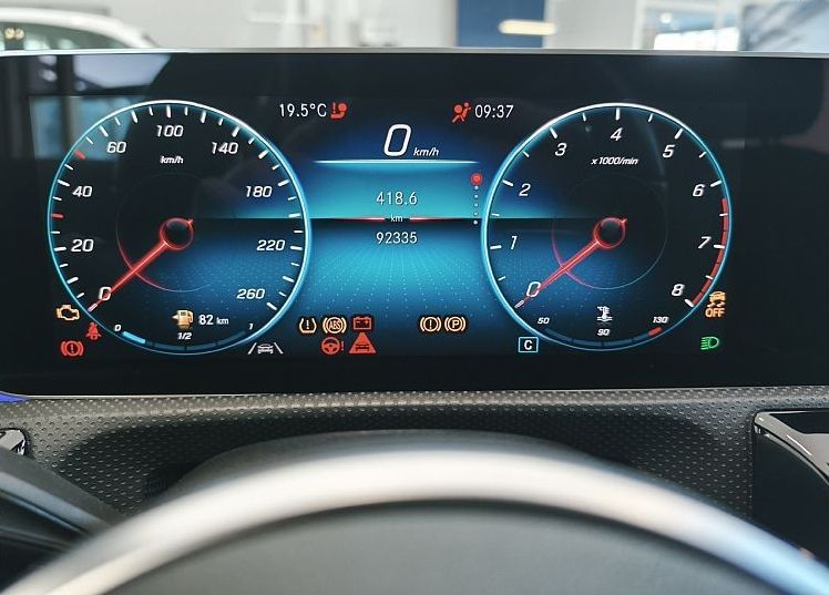 Zunanja slika - Mercedes-Benz A-Razred - 200 URBAN-VLEČNA K.-AMBIENT-360 KAM-MRTVI K.-VIDEO - 11