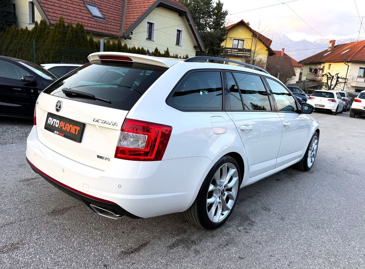 Zunanja slika - Škoda Octavia - 2.0 TDI RS AUT. ACC LED XENON F1 NAVI ALU 19 - 7
