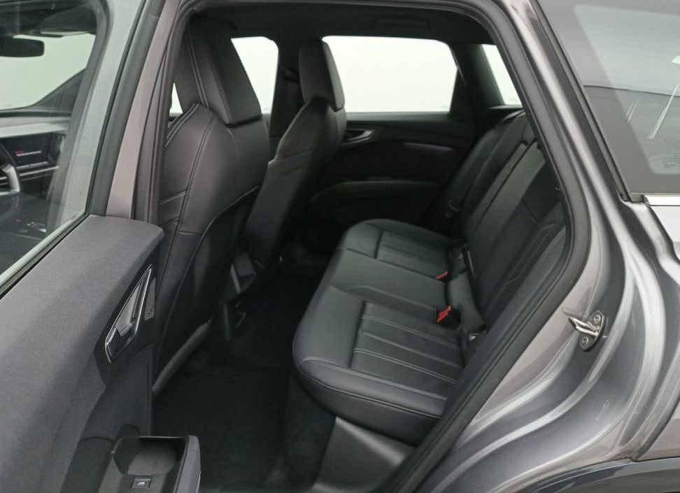 Zunanja slika - Audi Q4 - e-tron  E-TRON 40 82kWh.S line.LUKSENBURG.ACC.KAMER.LED - 10