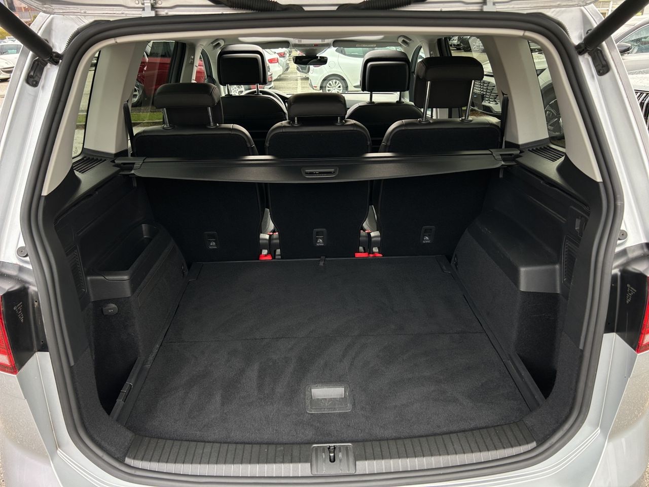 Zunanja slika - VW Touran - 2,0 TDI BMT Family DSG - 19