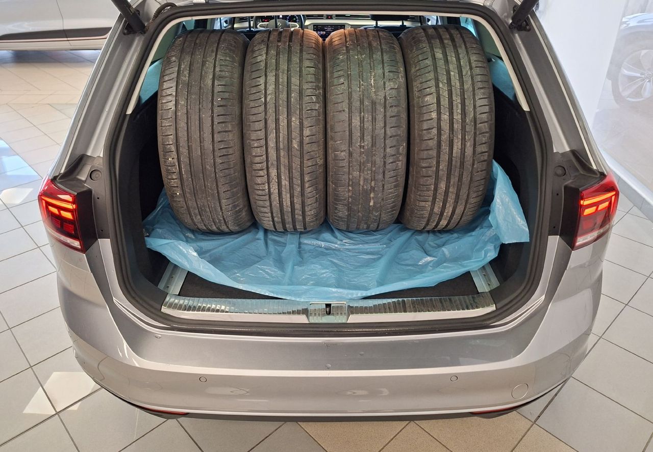 Zunanja slika - VW Passat - Variant 2.0 TDI BMT SCR BASIS avt. 110kW - 20