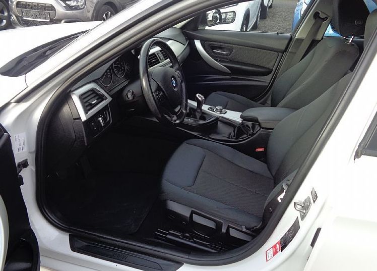 Zunanja slika - BMW Serija 3 - Touring: 318 d 143KM - tehnični do 8.9.2026 - 4