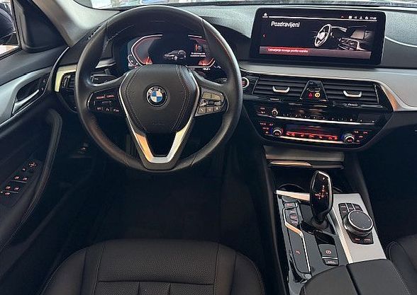 Zunanja slika - BMW Serija 5 - Touring: 520D BUSINESS AUT xDRIVE LED VIRTUAL KAMERA USN - 8
