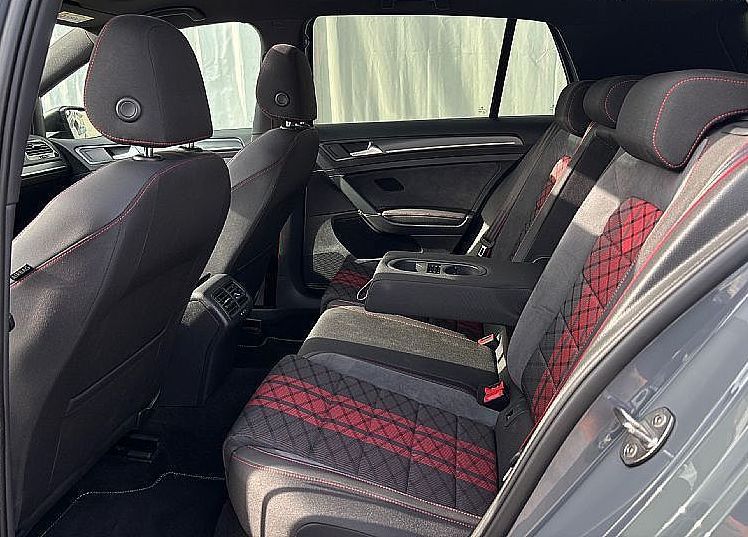 Zunanja slika - VW Golf - 2.0 GTI TCR - AKRAPOVIČ - PANORAMA - ALCANTARA - 10