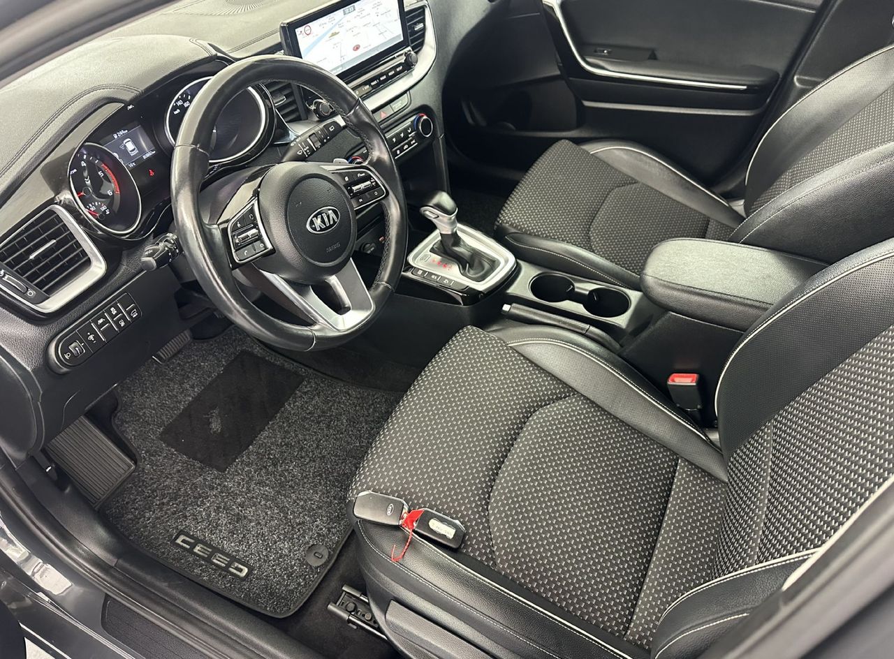 Zunanja slika - KIA Ceed - SW More 1.6 CRDi 136 MHEV.NAVI.USNJE.LED.SAMO 80000KM - 16