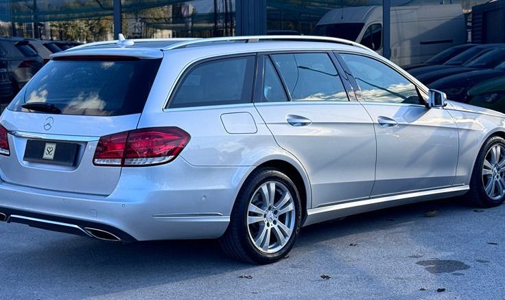 Zunanja slika - Mercedes-Benz E-Razred - E 220 BlueTEC Navi Usnje LED F1 BT Temp Park SZ - 7