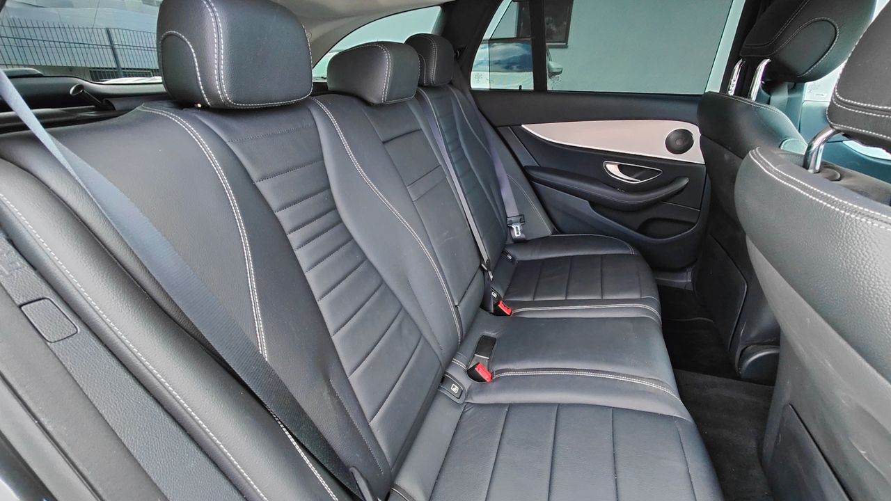 Zunanja slika - Mercedes-Benz E-Class - E300e PHEV ACC KAM NAVI LED PDC LANE VIRTUAL USNJE - 17