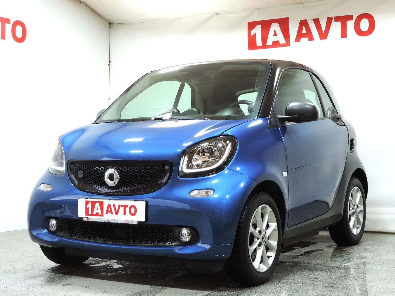 Zunanja slika - Smart Smart fortwo - 60 kW 82 KM electric drive - 1